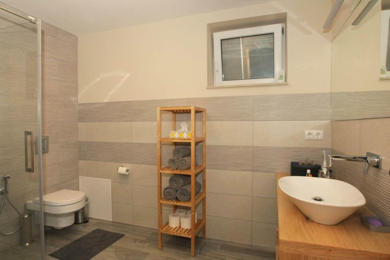 Apartma - Pocitniska Hisa Lodi Holiday home *